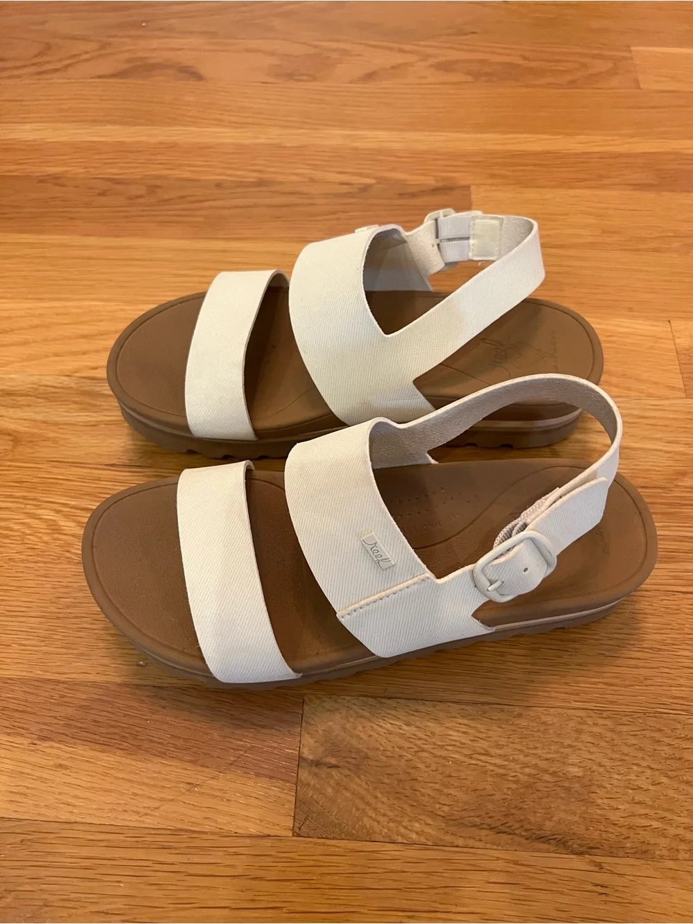 Reef Kids White Strap Sandals with Brown Footbed
